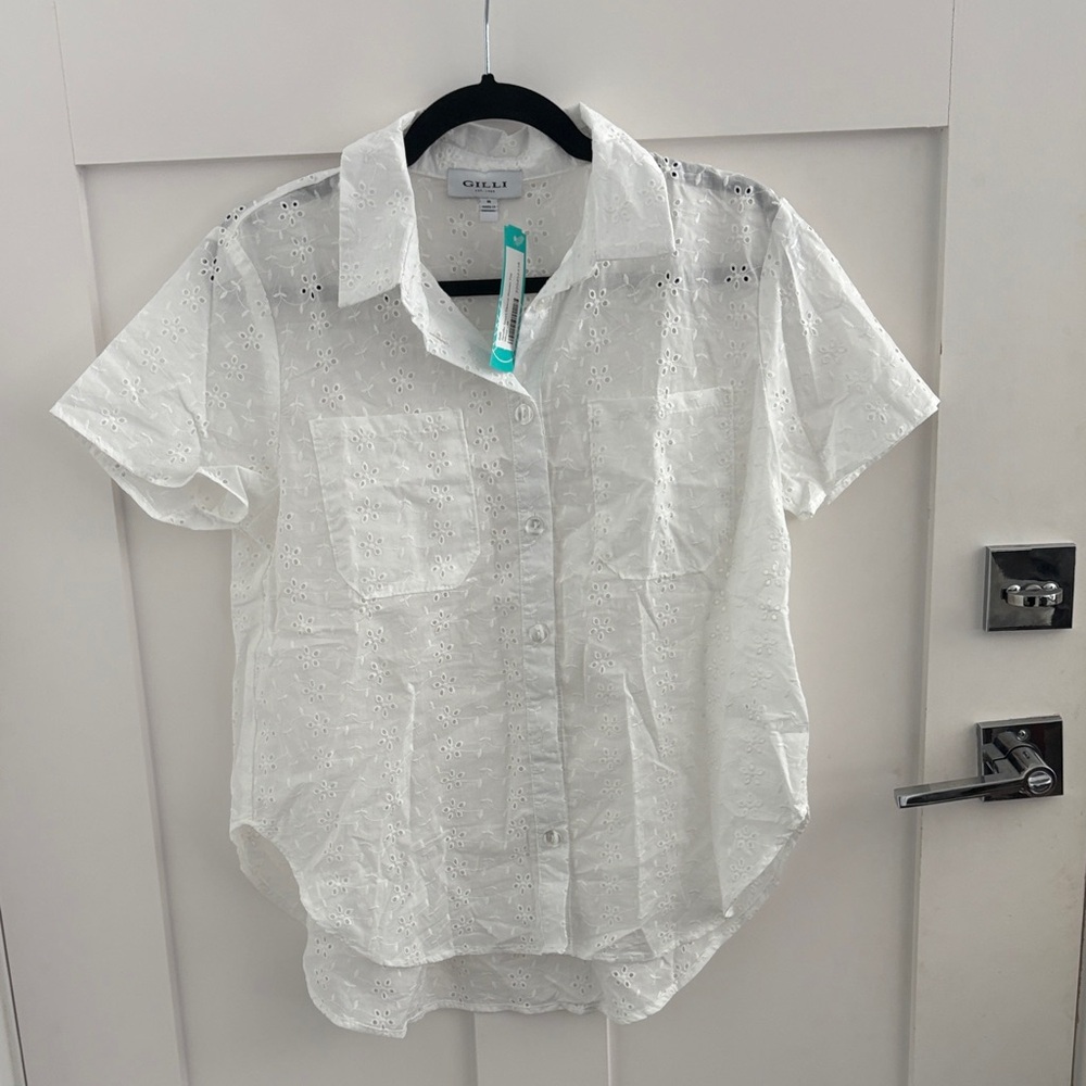 Gilli White Eyelet Button-Up Blouse